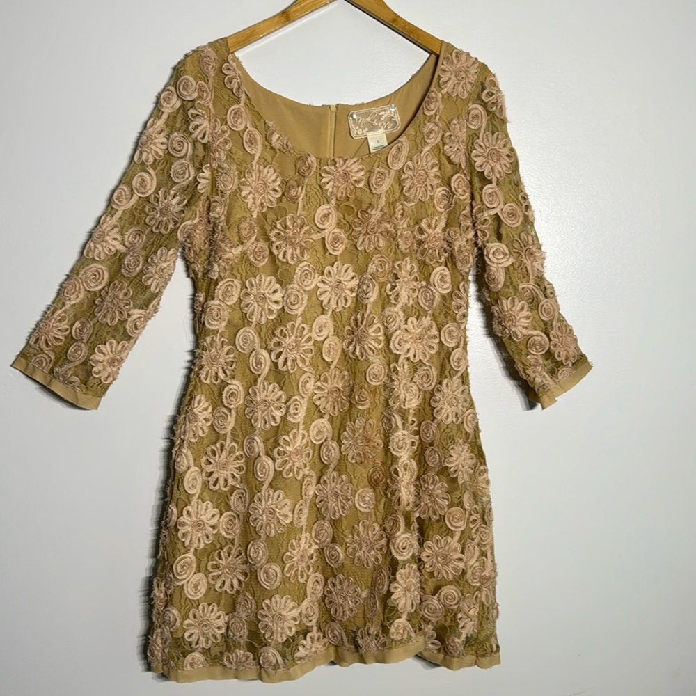 Vintage Inspired Floral Lace Dress